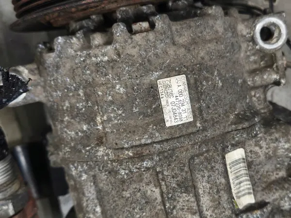 Compresor de aire acondicionado MERCEDES-BENZ M (W163) A0002343111 image 3