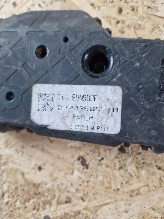 OEM 1763297A Front Schiebedachmotor für Peugeot 3008 II image 3