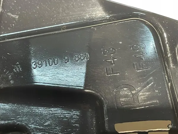 Scivolo di montaggio paraurti posteriore BMW X1 F48 F49 destro 51127381120 image 7