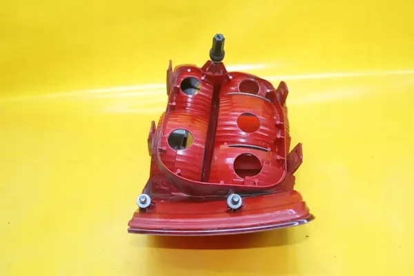 Luz Trasera Izquierda Sedan Audi A6 C6 image 7