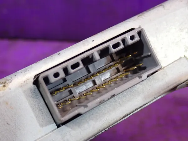 Mitsubishi Challenger Pajero Sport K9 Modul MR232264 image 3