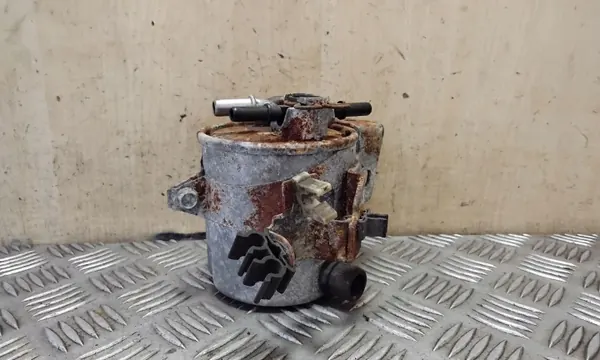 Nissan X-Trail T31 Fuel Filter VAL157719 image 3