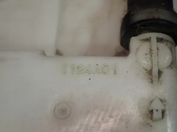 PEUGEOT 206 98-03 Brandstofpomp 9643320380 image 7