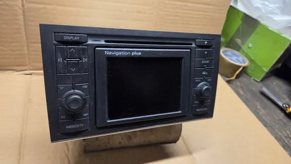 Écran de navigation OEM 8E0035192B pour Audi A4 B6 image 4