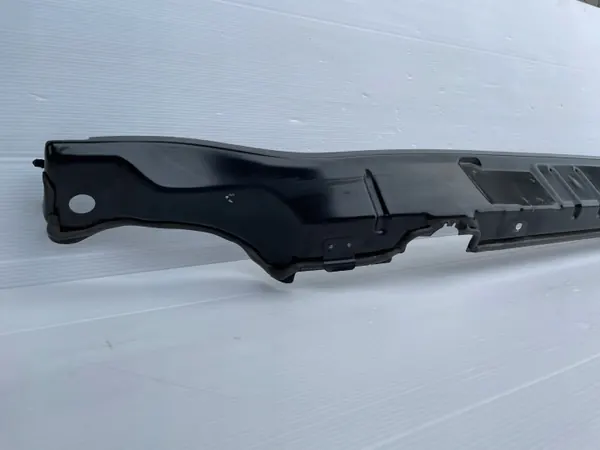 Joint de pare-brise Audi Q3 83A805277B OEM d'occasion image 4