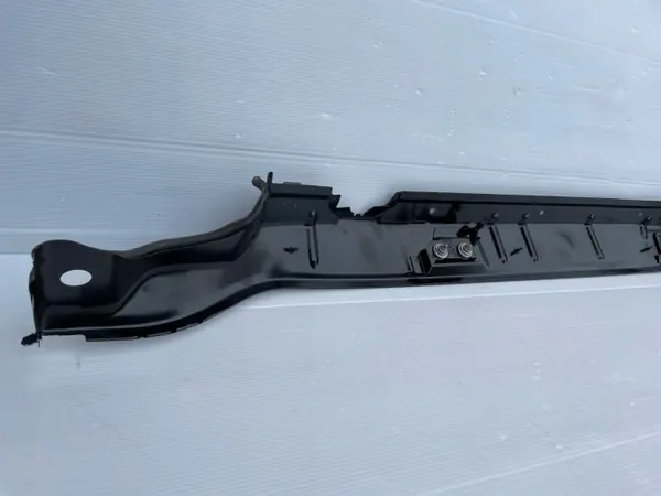 Joint de pare-brise Audi Q3 83A805277B OEM d'occasion image 8