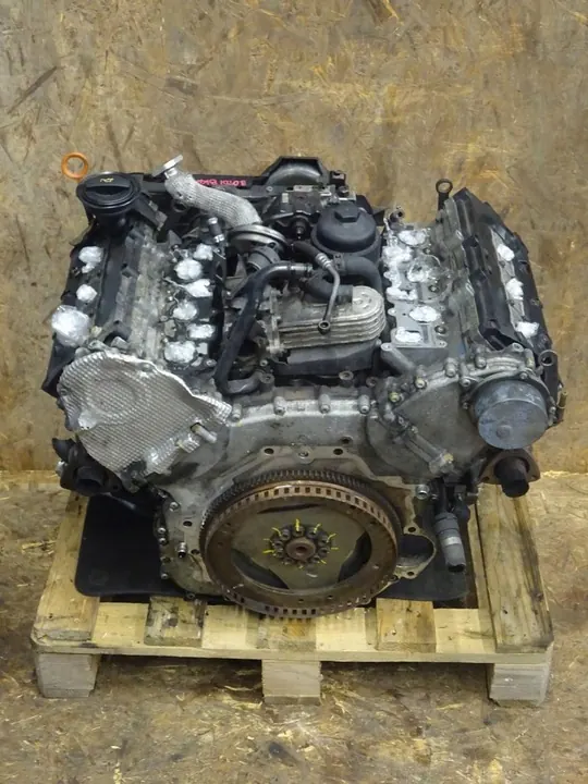 AUDI A4 B7 04-08 A6 C6 04-08 3.0 TDI Moottori image 4