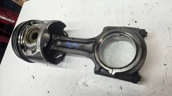 Piston avec Bielle Hyundai Terracan 2.9 CRDI image 5