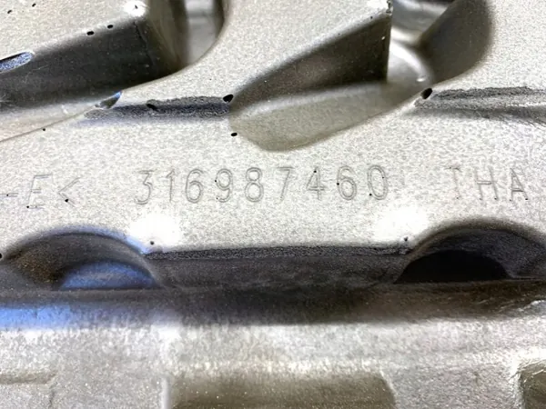 Moottorikansi OEM 55587230 Opel Zafira C 1.6 image 4