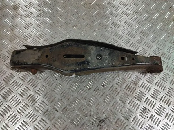 Bakfjäderfäste höger sida KIA Sportage image 2