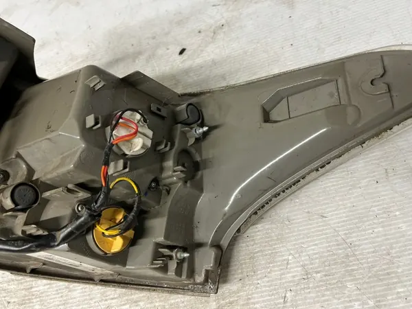 Luz trasera izquierda Mitsubishi Outlander III LED 8330B101 image 9