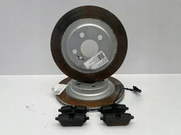 Disques et plaquettes frein arrière OEM 6897429 Mini Aceman image 2