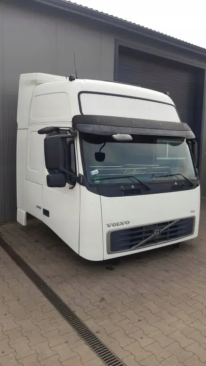 Cabina Volvo FH13 XL - OEM fh13 xl - Estado usado image 3