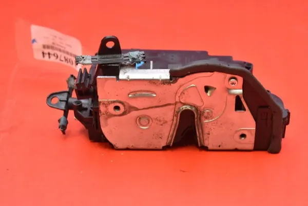 Left Front Door Lock BMW E81 3D Lift 07-12 OEM 7059967 image 3