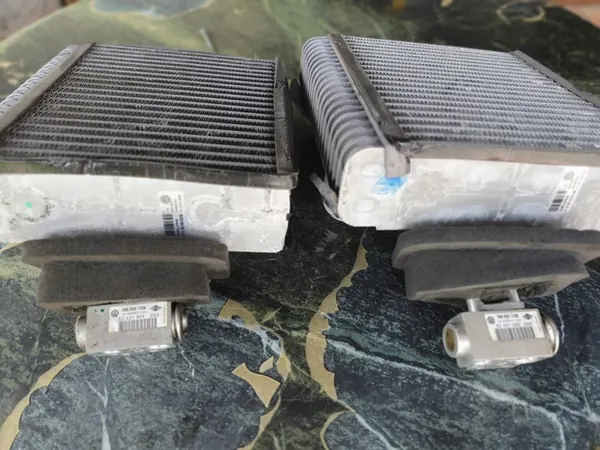 VW T5 Radiador de Aquecimento Evaporador AC 7H1820101E image 3