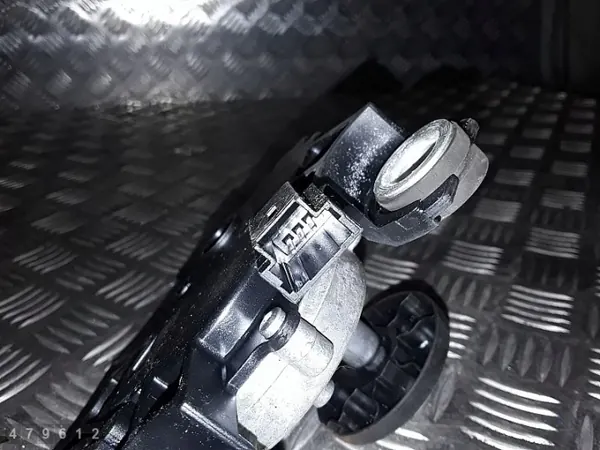 Moteur d'essuie-glace Citroen C4 Grand Picasso OEM 0390201817 image 4