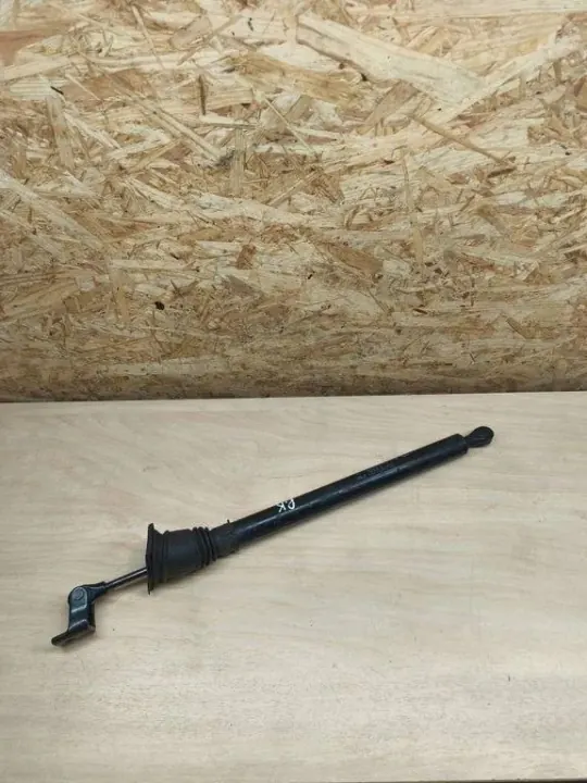 Porsche Panamera (971) Främre höger dörrstopp OEM 652497049 image 2