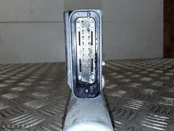 VW Ikkunan säädin OEM 1K5839401H Jettaan image 5
