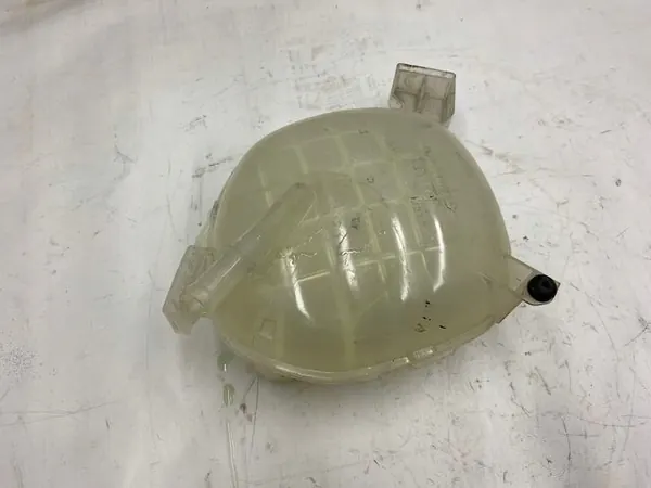 Ausdehnungsbehälter Volvo XC40 31439768 image 4