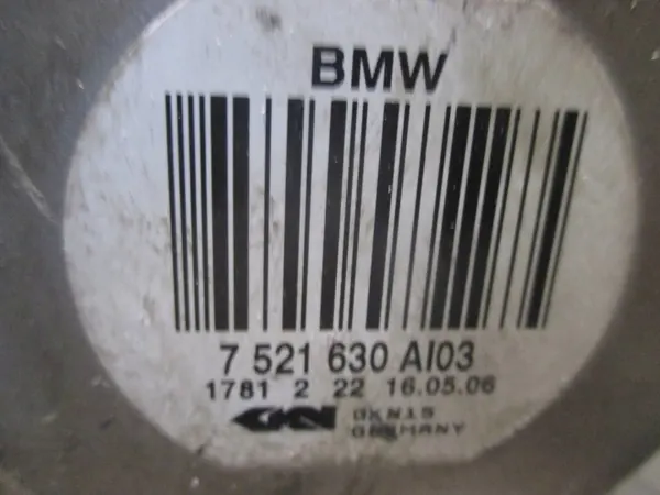 Semi-eixo traseiro BMW OEM 7521630 - Usado image 4