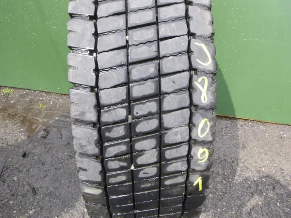 Continental LD3 HYBRID 235/75R17.5 image 2