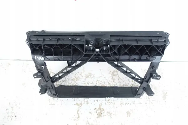 Skoda Fabia III voorste versterking OEM 6V0805588A image 4