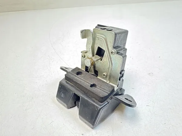 2008 KIA Ceed Serrure de coffre image 3