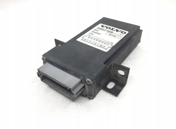 Relais Volvo OEM 3962108 - État Utilisé image 2