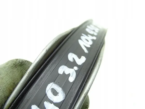 Mercedes distributiekettingtensor OEM 1040520383 image 3