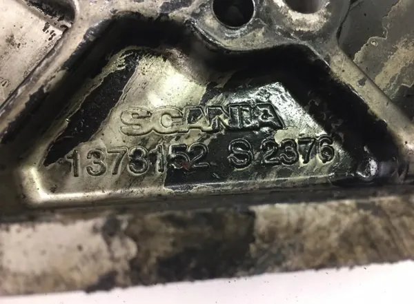 OEM 1373152 Scania Motor-Vorderabdeckung - Gebraucht image 5