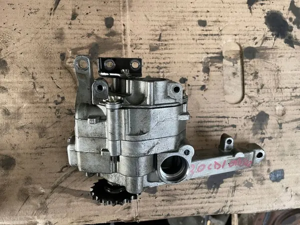 Olje pump Mercedes GL X164 3.0 CDI V6 image 2