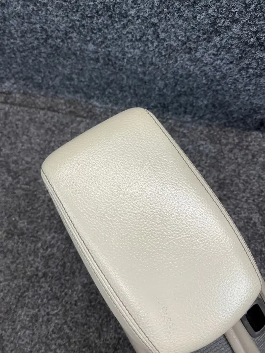 Volvo V40 S40 I Armlehne OEM Hell Leder image 5