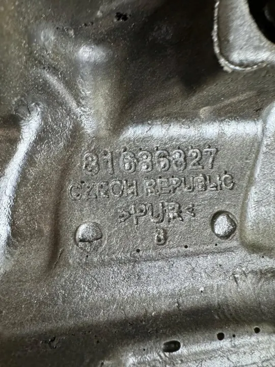 Moottorikansi OEM 31686827 Volvo XC60 II:lle image 3