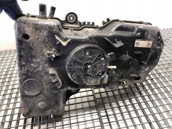 OEM 7E0131877J SCR-säiliö VW Transporter T6 2.0:lle image 3