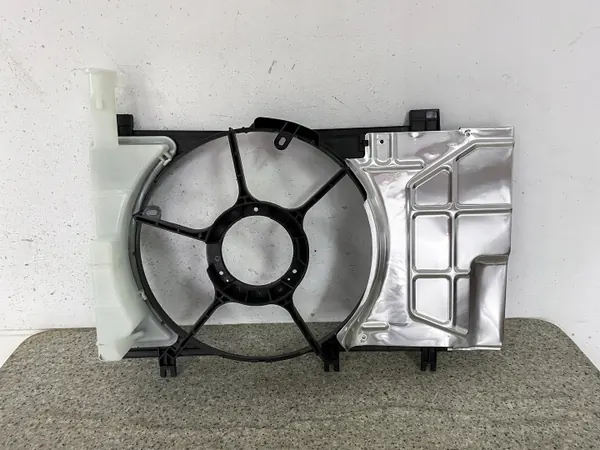 Toyota Ventilatorhuis OEM - Gebruikt, Yaris III 1.5 VVTi image 2