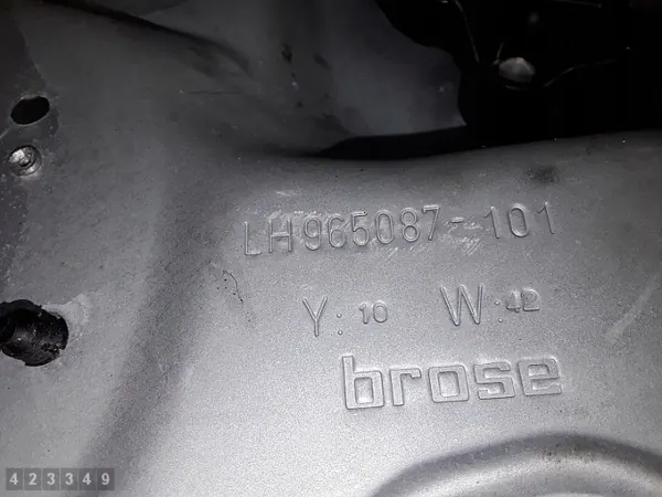 Régulateur de vitre Ford Kuga OEM LH965087101 image 4