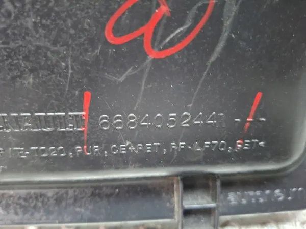 Panel de drenaje derecho OEM S25071622 para Renault image 3