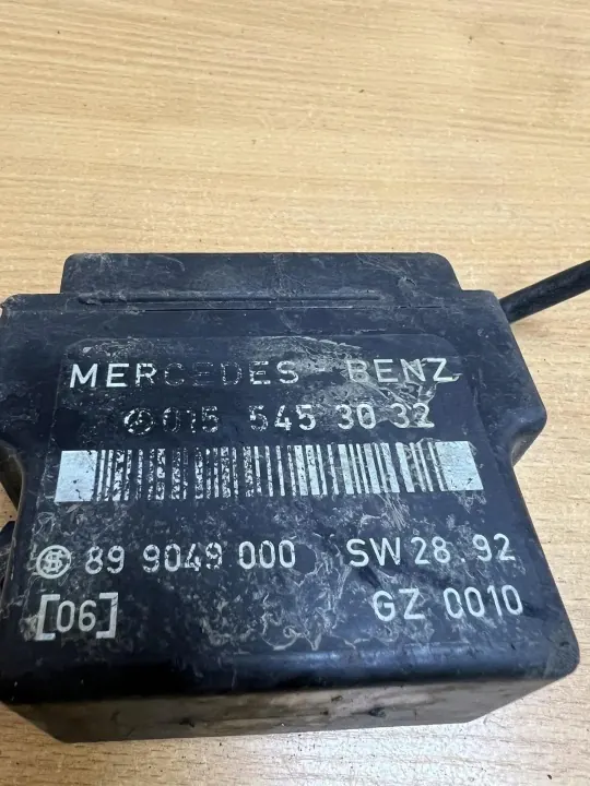 Rele D7143 Mercedes-Benz E W124 3.0L Dieselille image 5