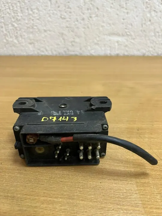 Rele D7143 Mercedes-Benz E W124 3.0L Dieselille image 6