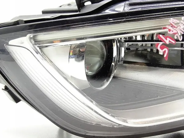 Farol Dianteiro Direito Audi A3 8V Usado OEM 8V0941006F image 6