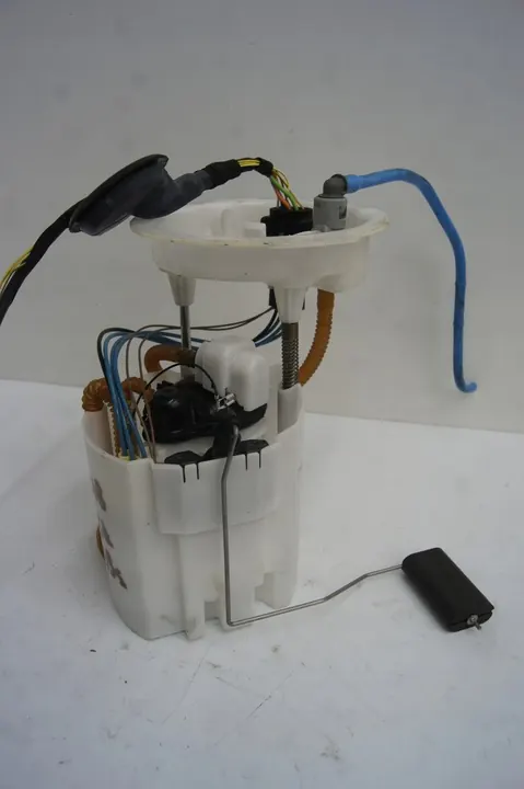 Polttoainepumppu BMW X1 F48 X2 F39 16117300463 image 4
