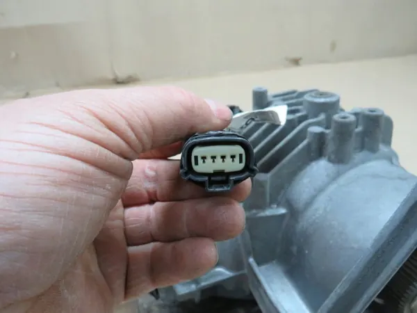 Redutor de caixa Ford OEM EJ5P7L486JB - Usado image 10