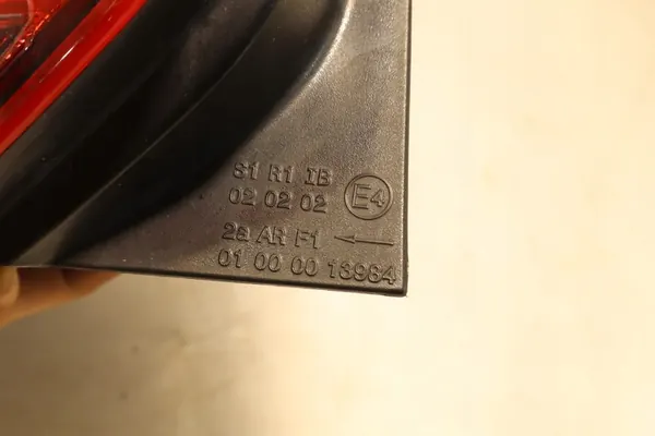 LUZ TRASERA IZQUIERDA VOLKSWAGEN POLO V 6R0945257A image 7