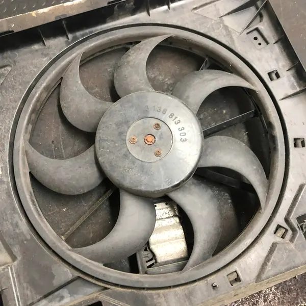 Volvo Tuuletin 30792866 V70 III S80 II XC70 III image 3