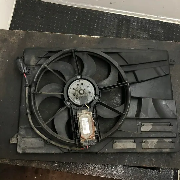 Volvo Tuuletin 30792866 V70 III S80 II XC70 III image 4