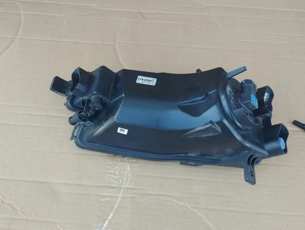 VW Caddy 15 - Farol de Neblina Esquerdo Halógeno image 4