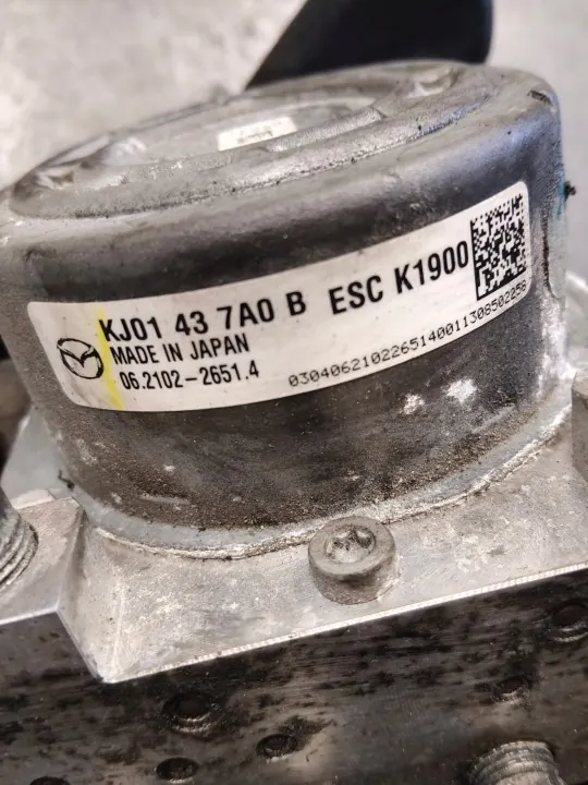 Mazda CX-5 2.2 ABS-jarrupumppu OEM KJ01437AOB image 8