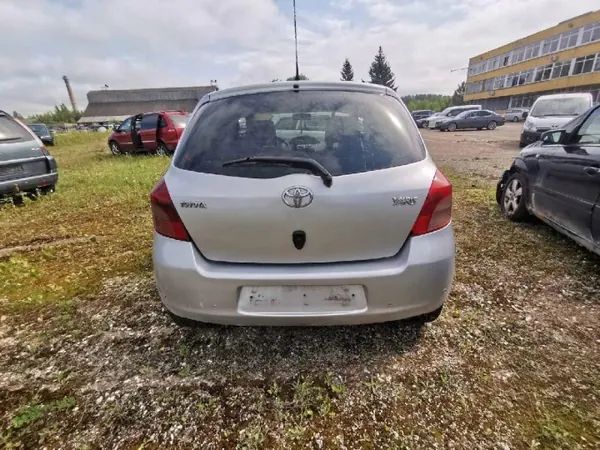 Toyota Yaris takaoikea ovenlukko OEM as2 image 9