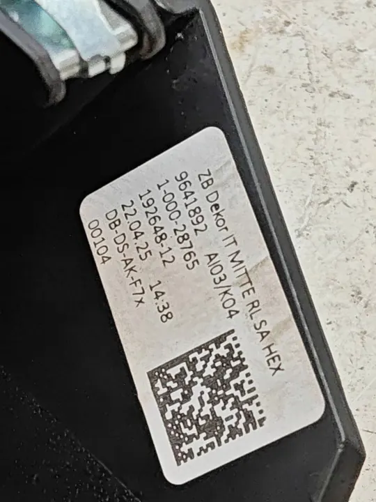 BMW 1 F70 Rejilla central hexagonal OEM 9641892 image 5