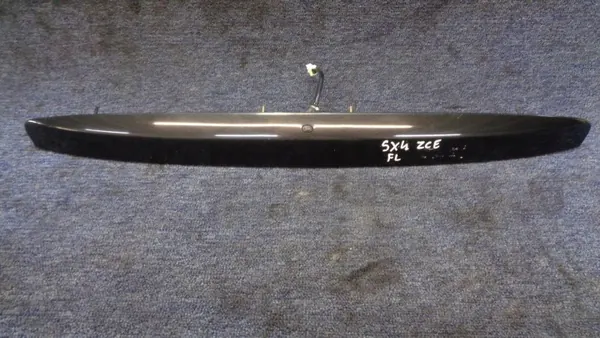 Suzuki SX4 06-09 Bagageluckstrim OEM 83941-79J10 image 2